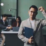 Erfolgsmindset für Coaches: So überwindest du Selbstzweifel und Umsatzblockaden – Fortune Family Erfahrungen